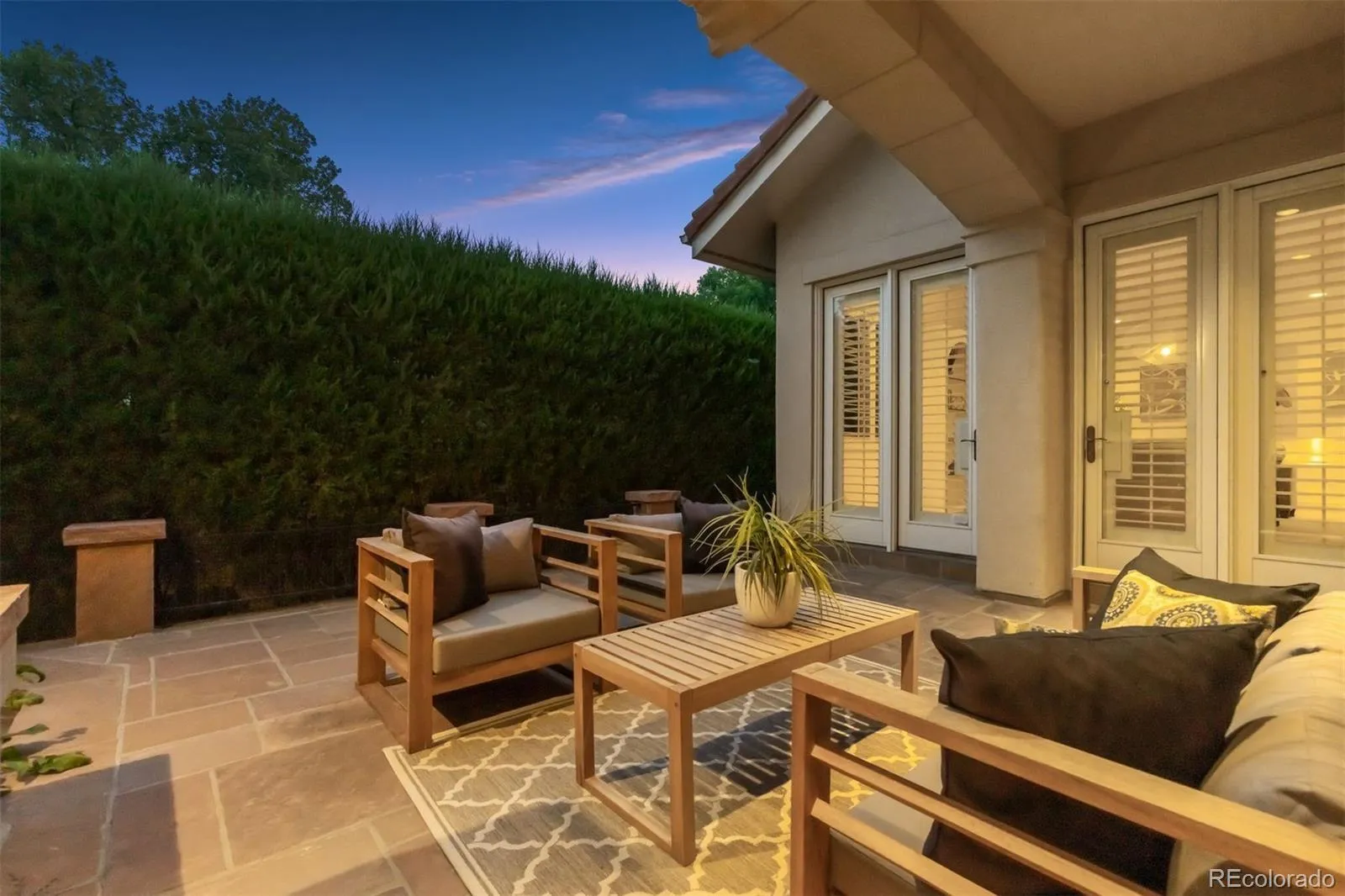 04162026204227 1600 25