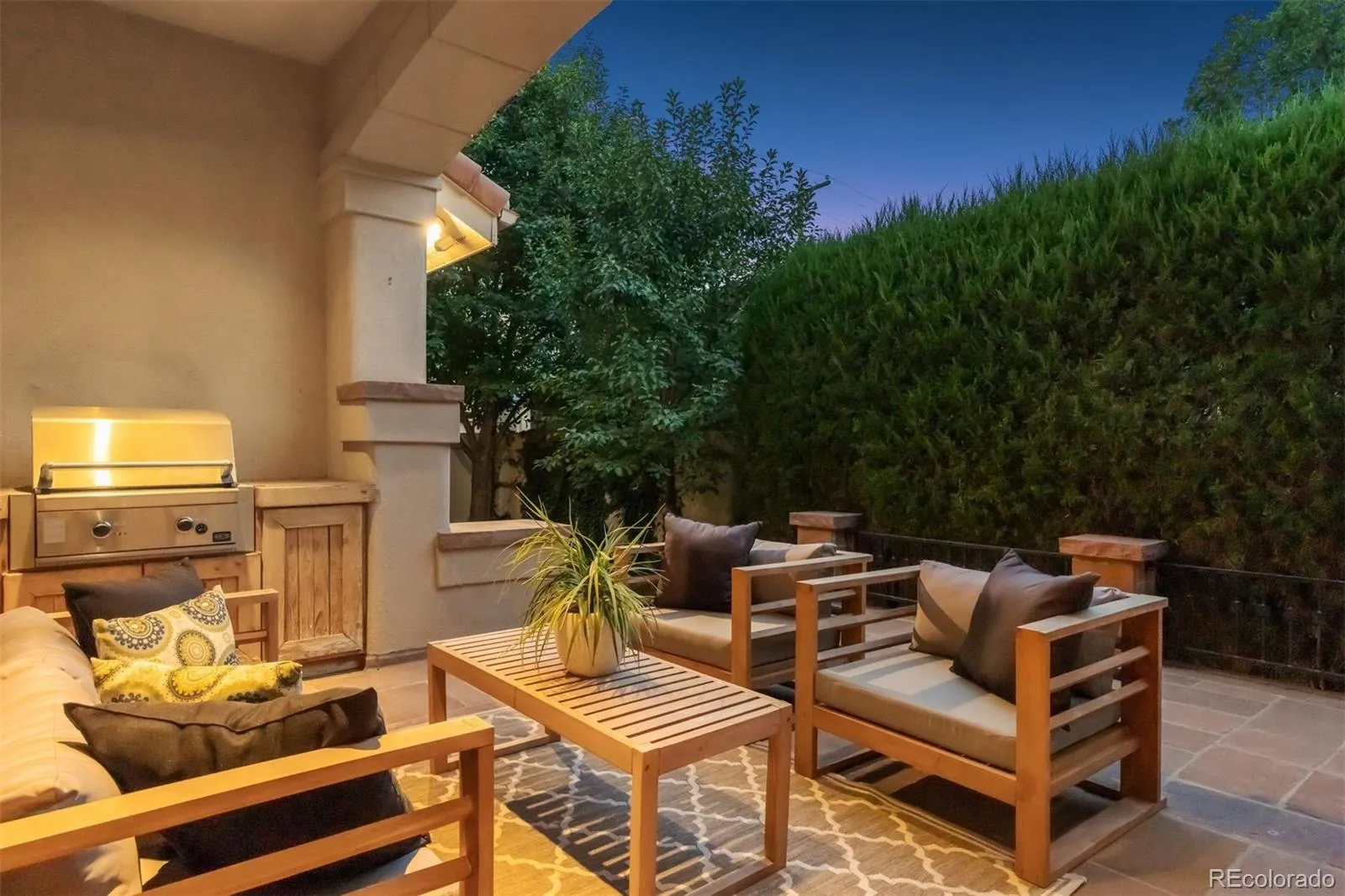 04162026204227 1600 28