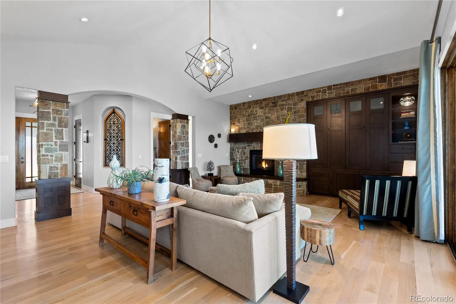 04102026215434 1600 17