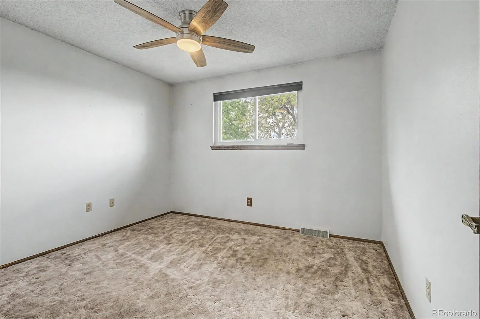 9491 W Jewell Place Lakewood CO 80227 MLS #REC1936865 05182026224424 1600 13