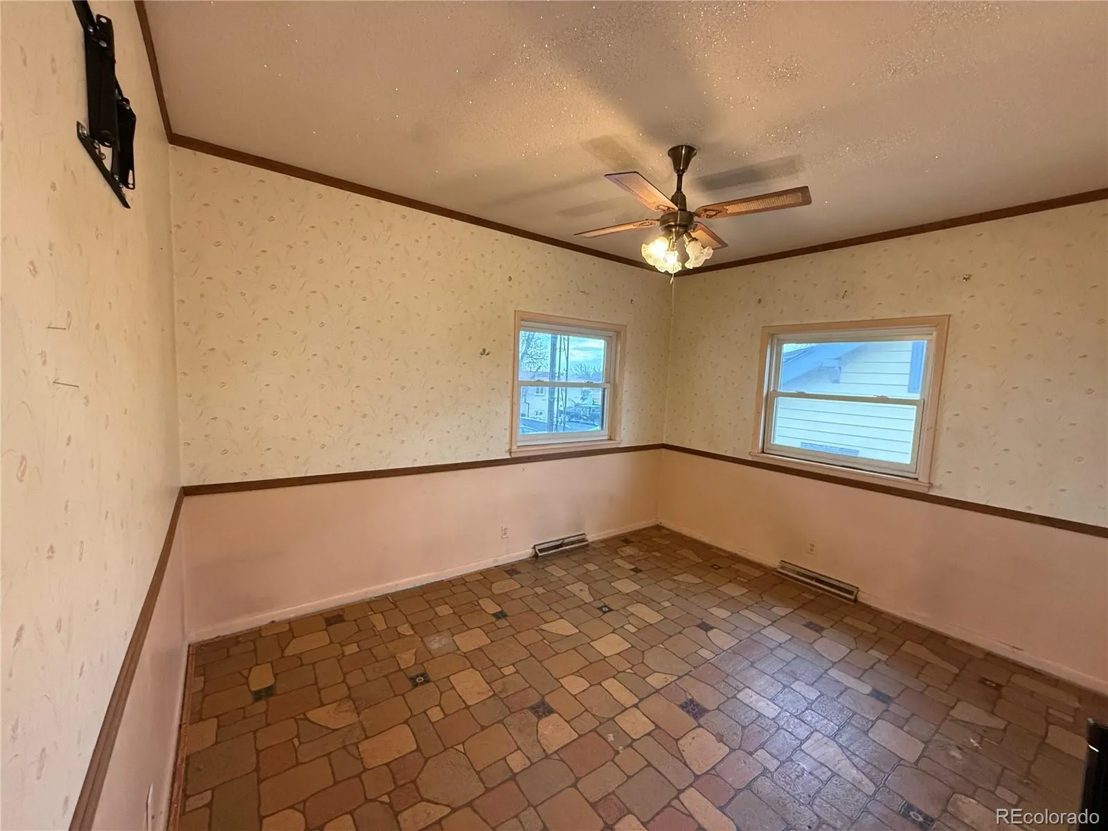 1651 Routt Street Lakewood CO 80215 MLS #REC1939054 04162026041831 1600 13