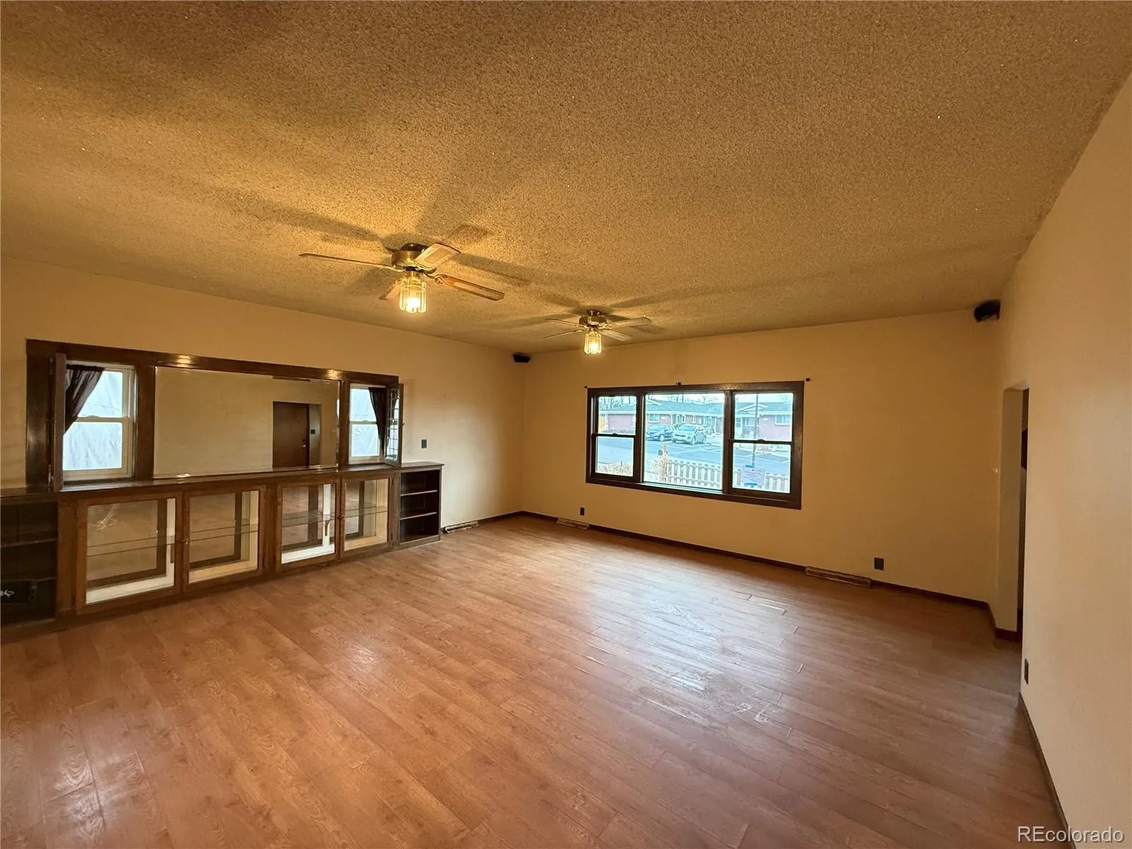 1651 Routt Street Lakewood CO 80215 MLS #REC1939054 04162026041831 1600 5