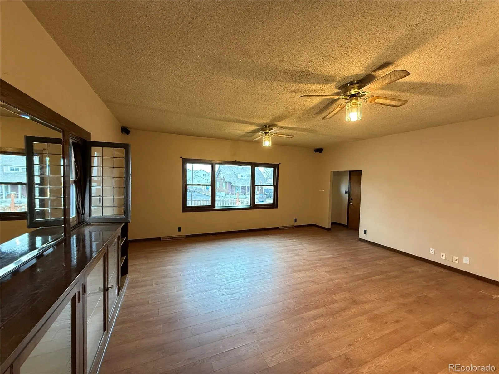 1651 Routt Street Lakewood CO 80215 MLS #REC1939054 04162026041831 1600 6