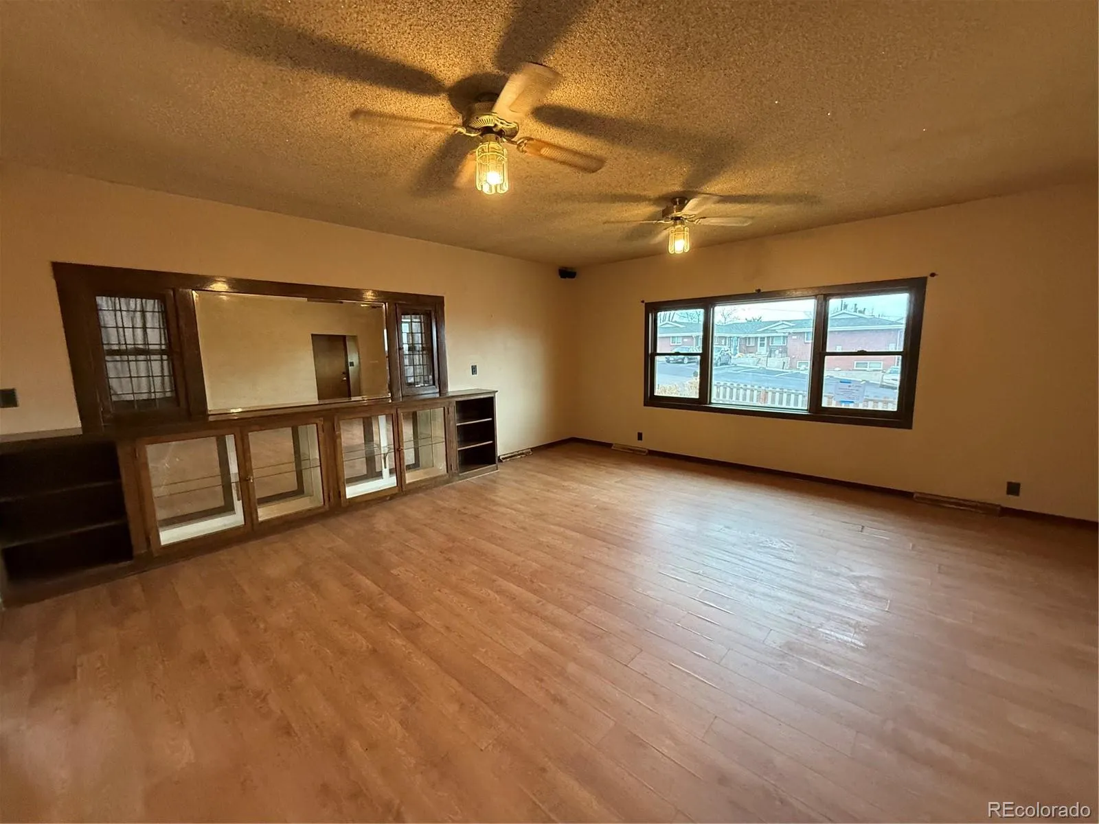 1651 Routt Street Lakewood CO 80215 MLS #REC1939054 04162026041831 1600 8