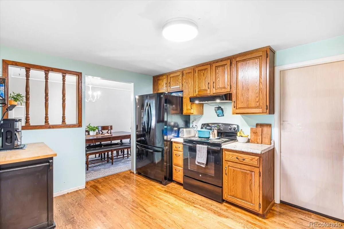 8826 Oakwood Street Westminster CO 80031 MLS #REC1944282 06192026233621 1200 14