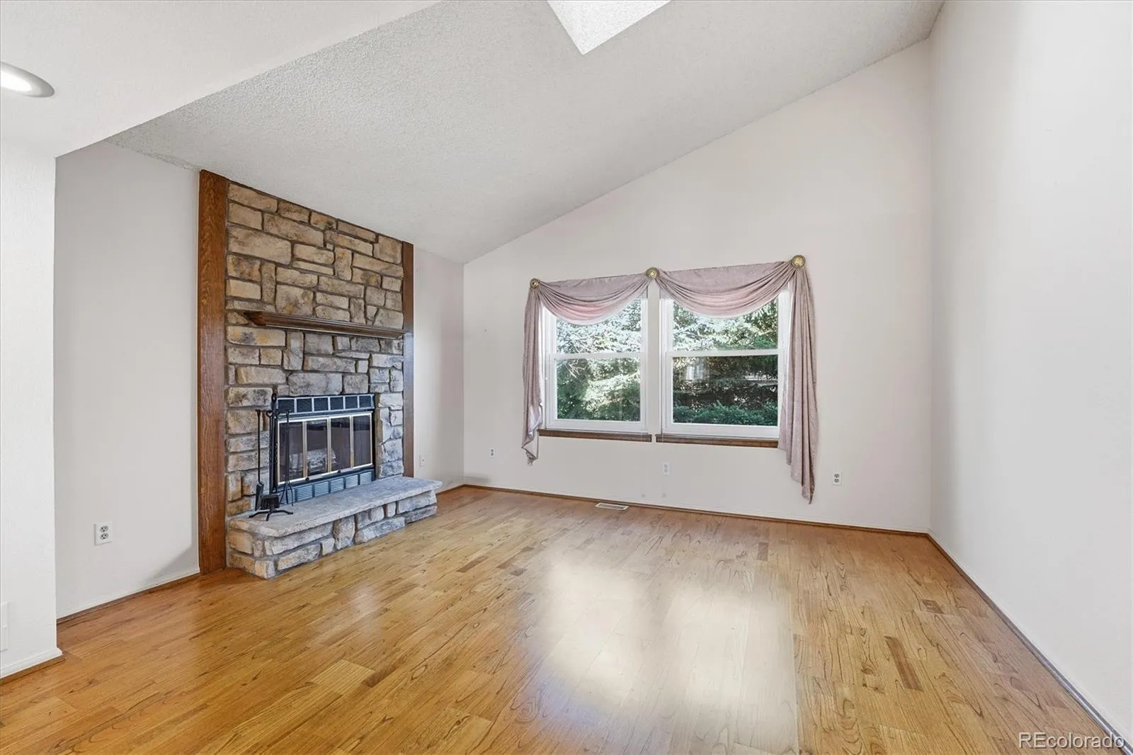 449 W Jamison Circle Littleton CO 80120 MLS #REC1949052 05052026223655 1600 1