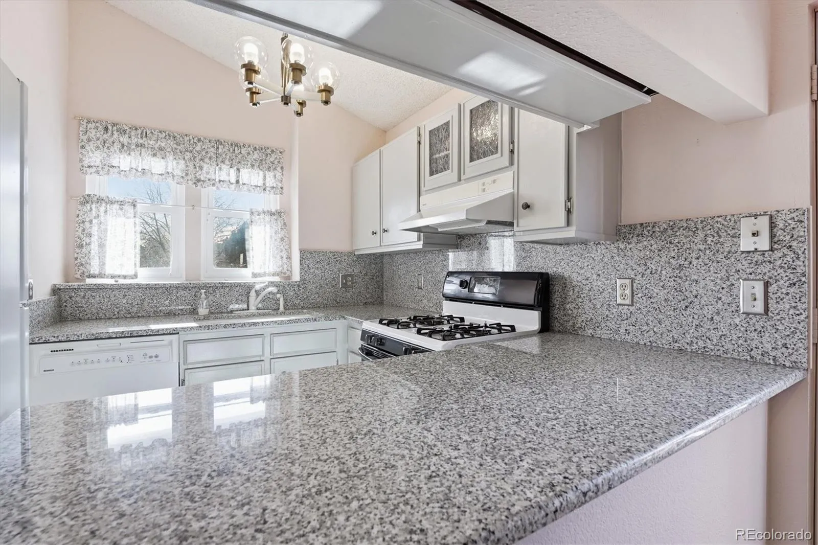 449 W Jamison Circle Littleton CO 80120 MLS #REC1949052 05052026223655 1600 2