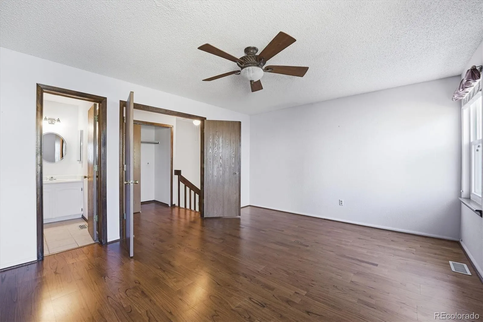 449 W Jamison Circle Littleton CO 80120 MLS #REC1949052 05052026223655 1600 8