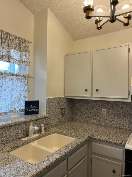 449 W Jamison Circle Littleton CO 80120 MLS #REC1949052 05052026223655 800 26