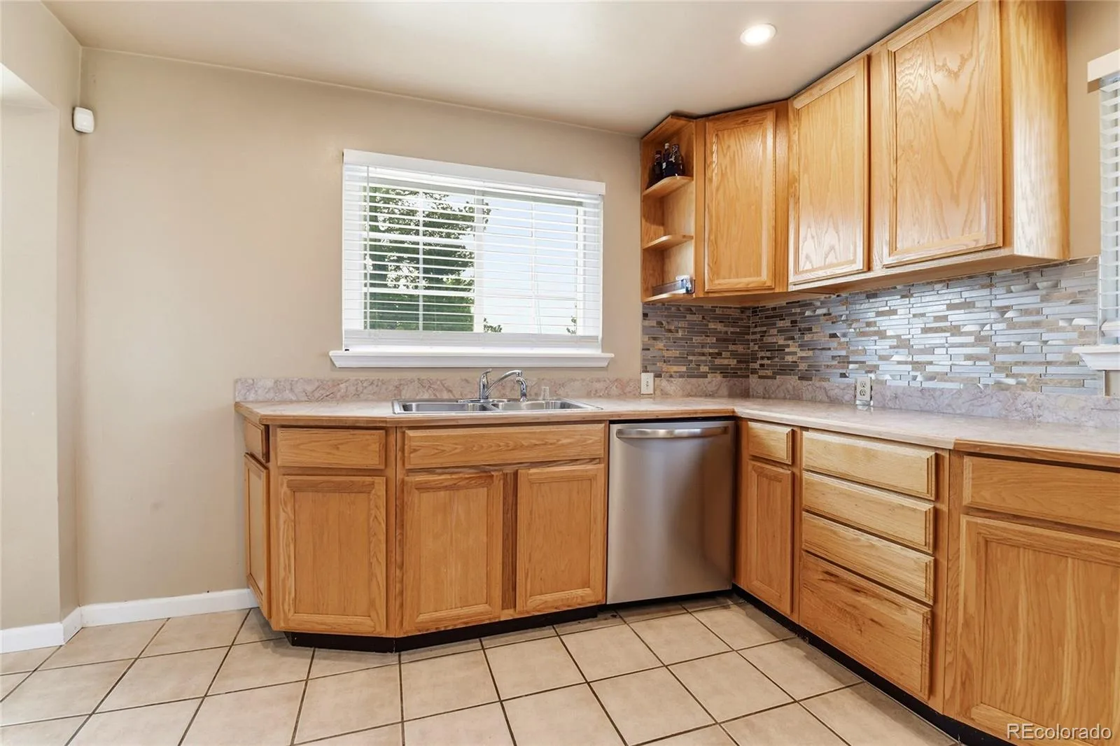 16600 E Arapahoe Road Foxfield CO 80016 MLS #REC1949207 06182026034737 1600 14