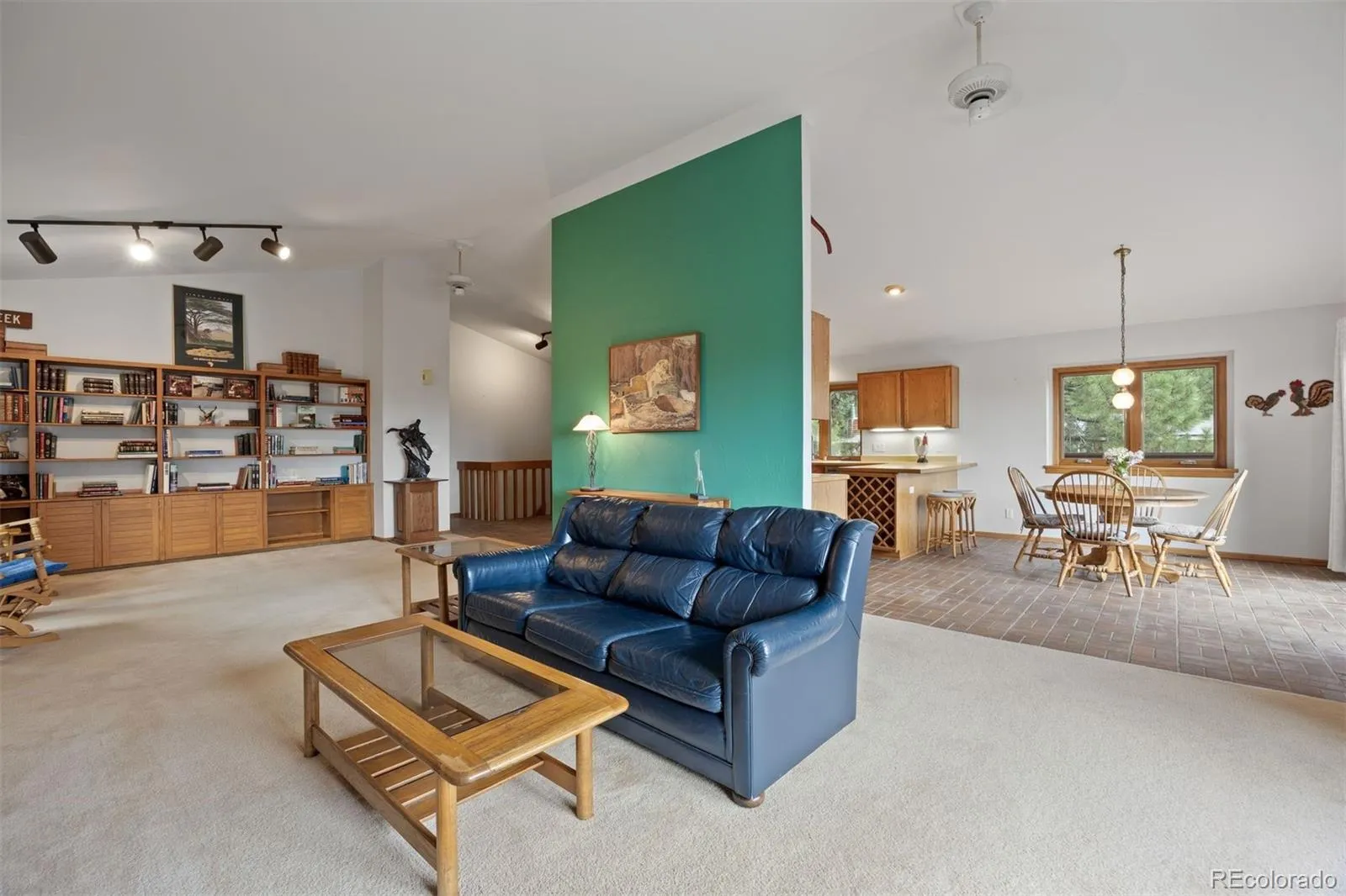 04042026000518 1600 22