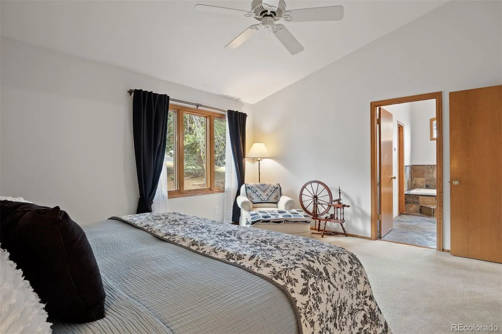 04042026000518 1600 33