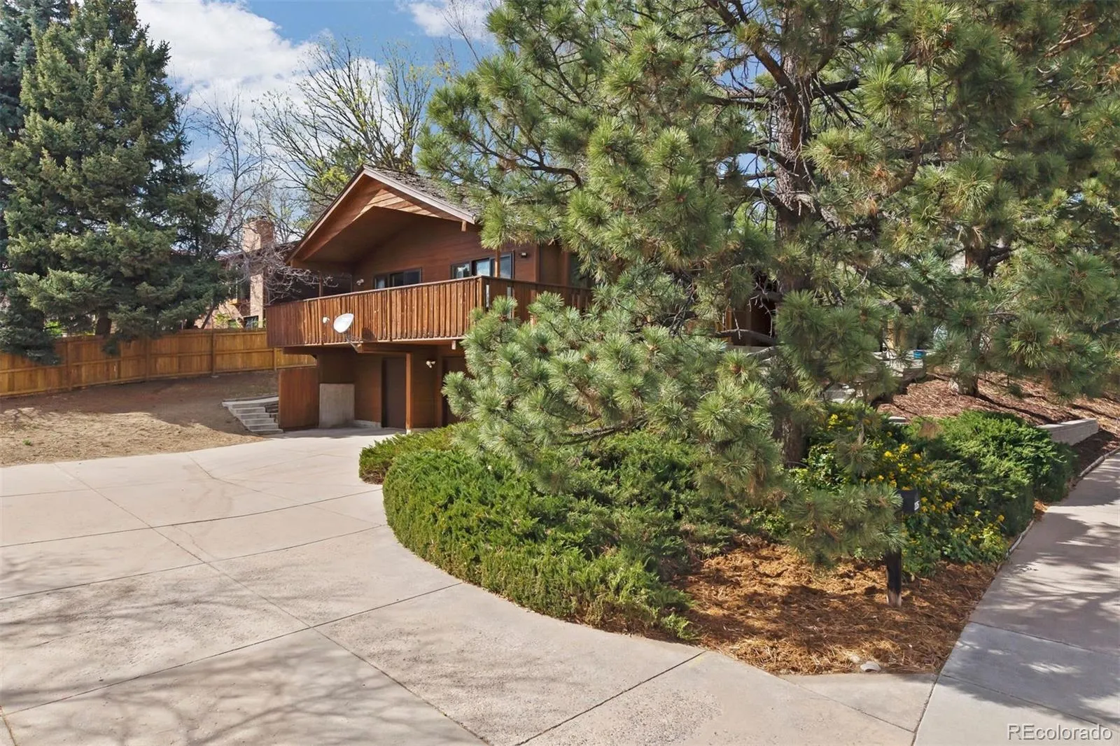 04042026000518 1600 42