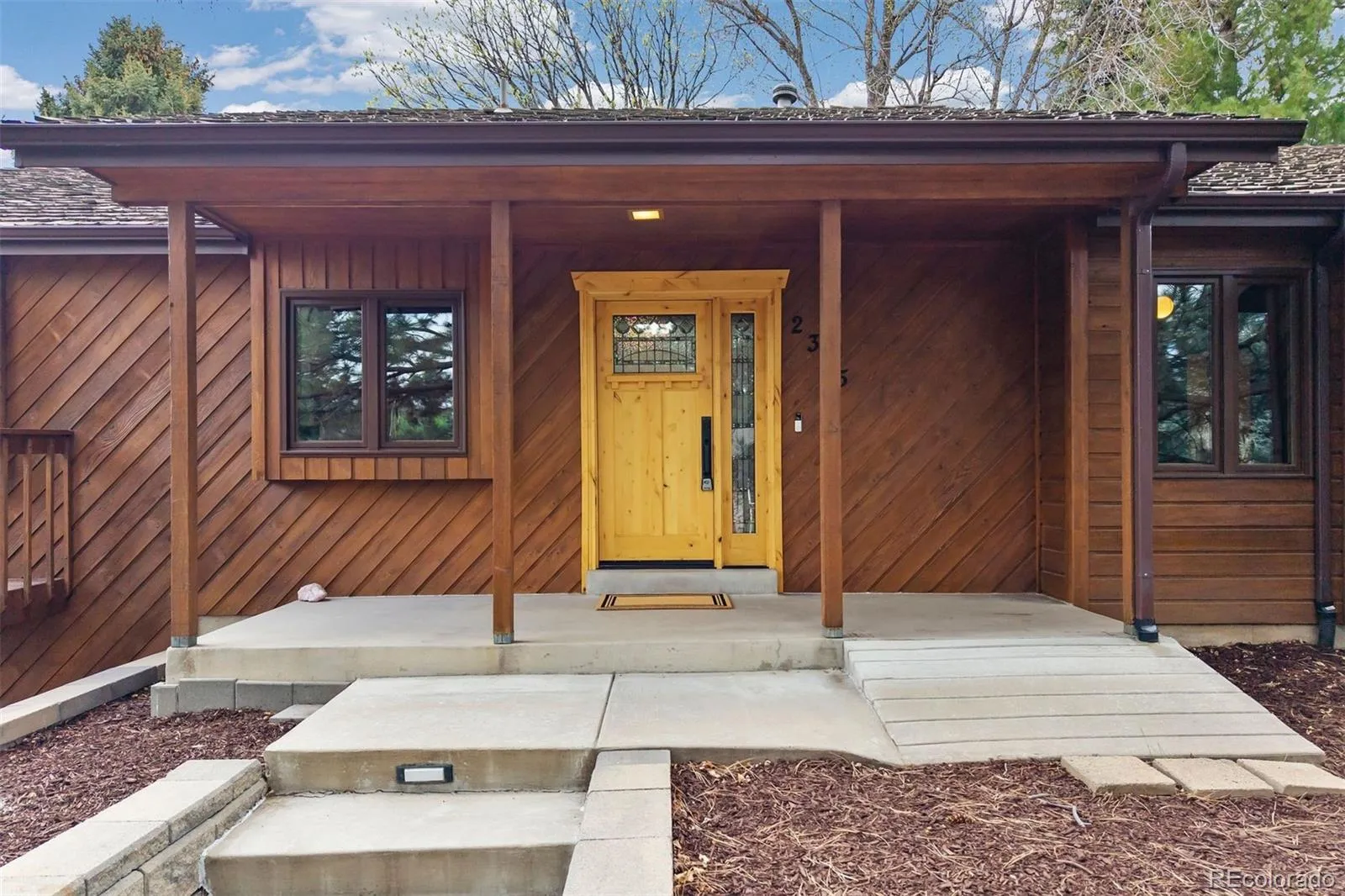 04042026000518 1600 7