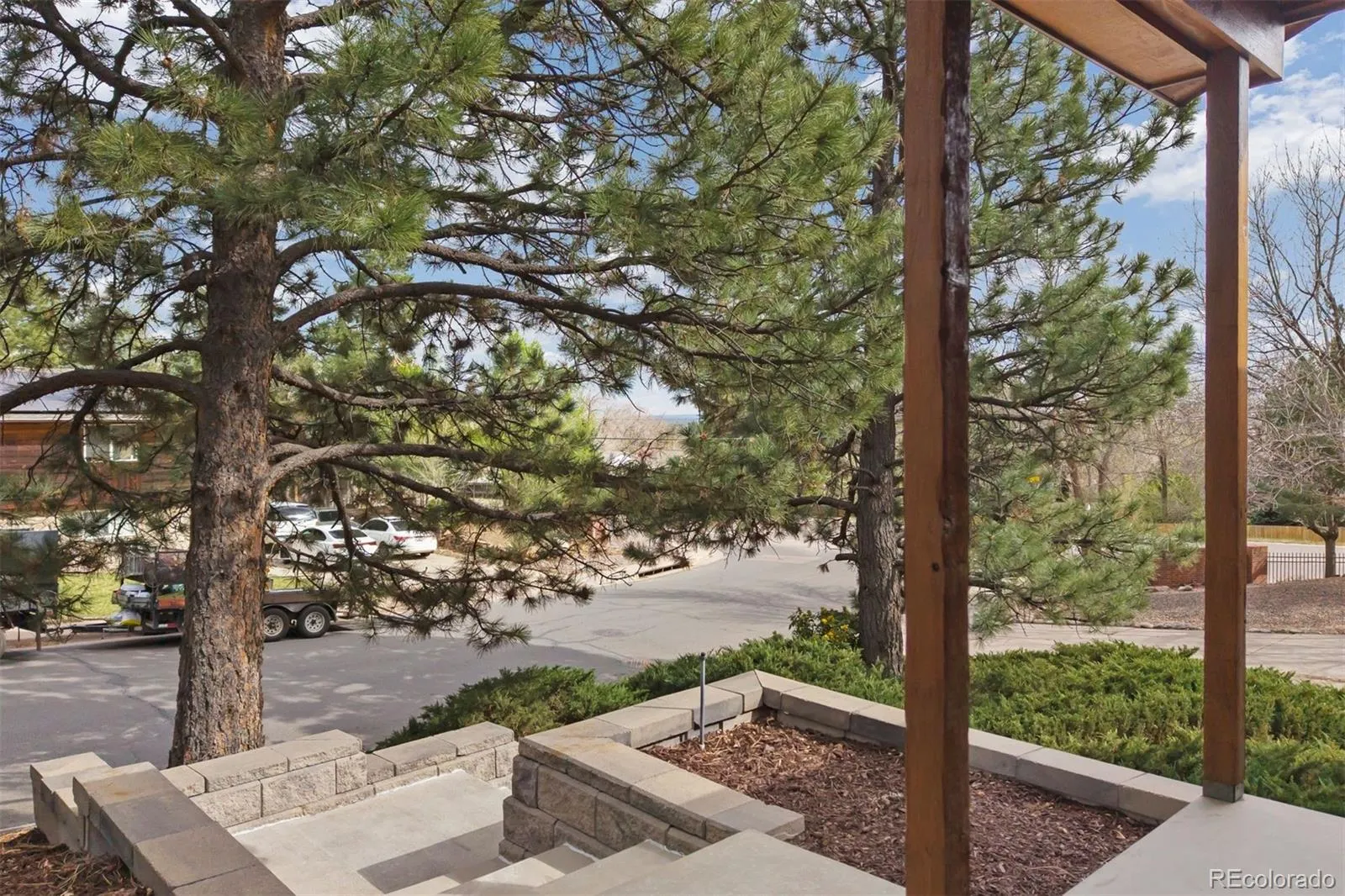 04042026000518 1600 8