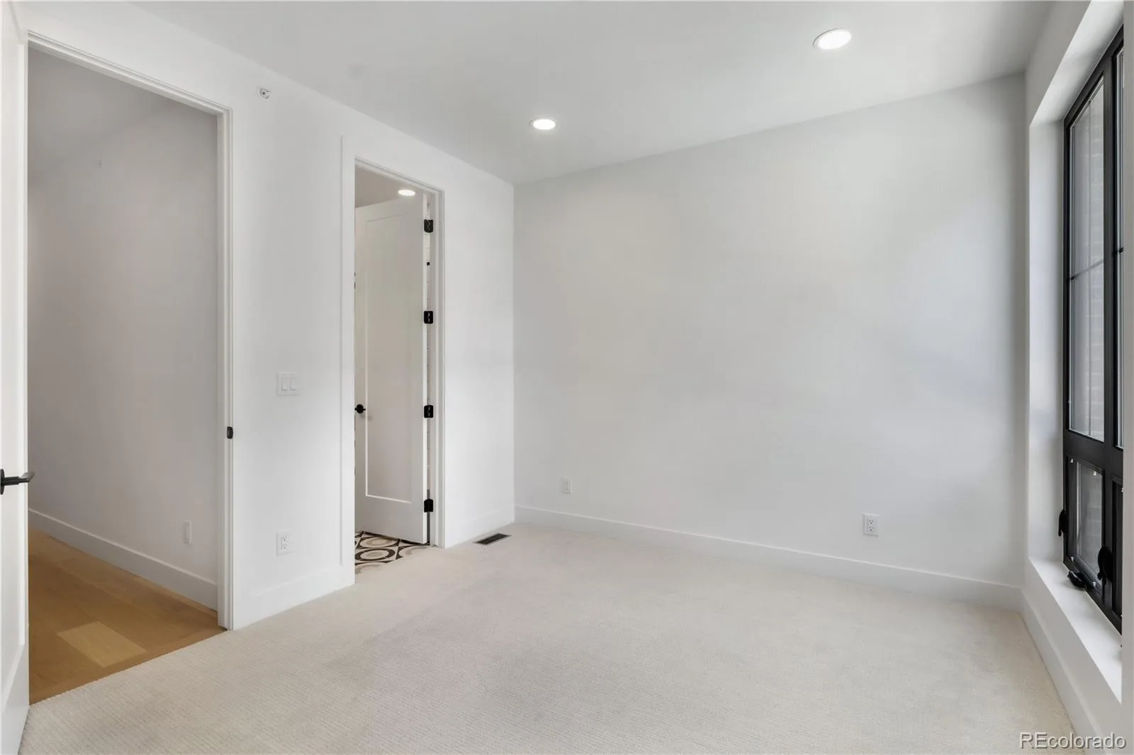 812 Dahlia Street Denver CO 80220 | MLS #REC1950679 08132026001539 1600 20