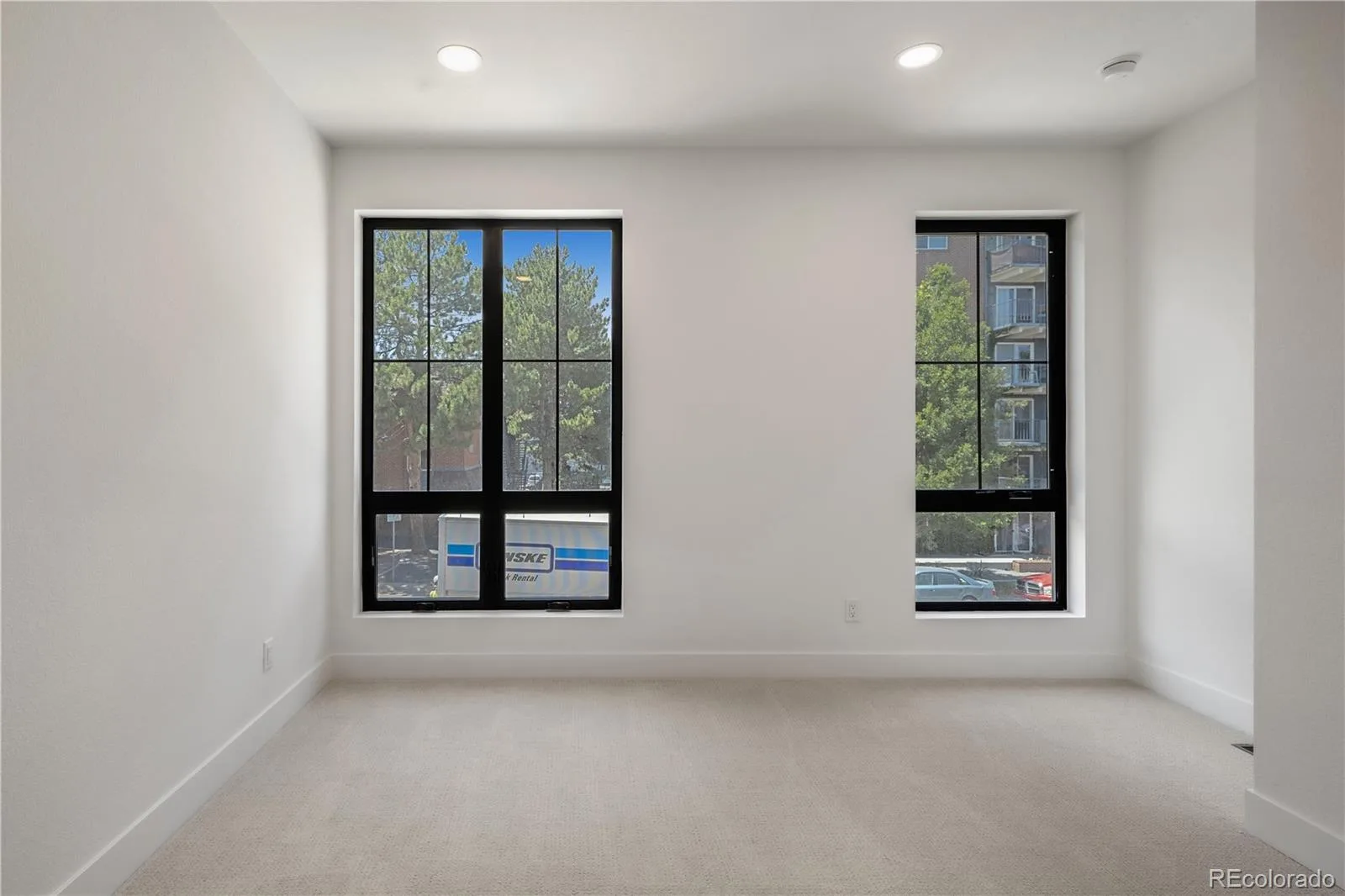 812 Dahlia Street Denver CO 80220 | MLS #REC1950679 08132026001539 1600 24