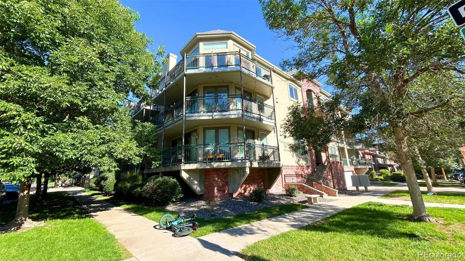 1705 Gaylord Street #206 Denver CO 80206 | MLS #REC1952475 06182026232215 1600 3
