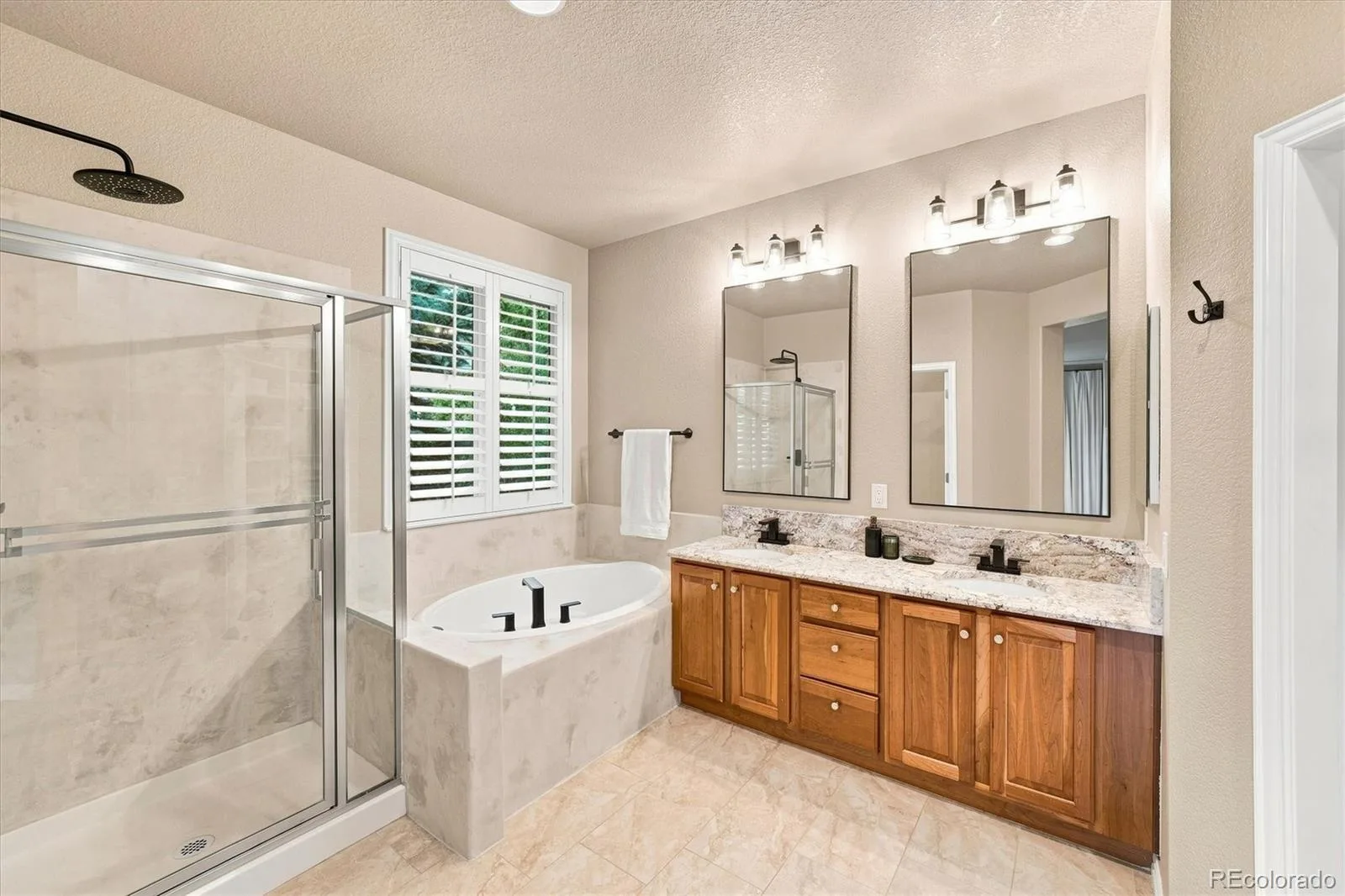 2908 Oakshire Court Littleton CO 80126 | MLS #REC1958454 08132026011504 1600 17