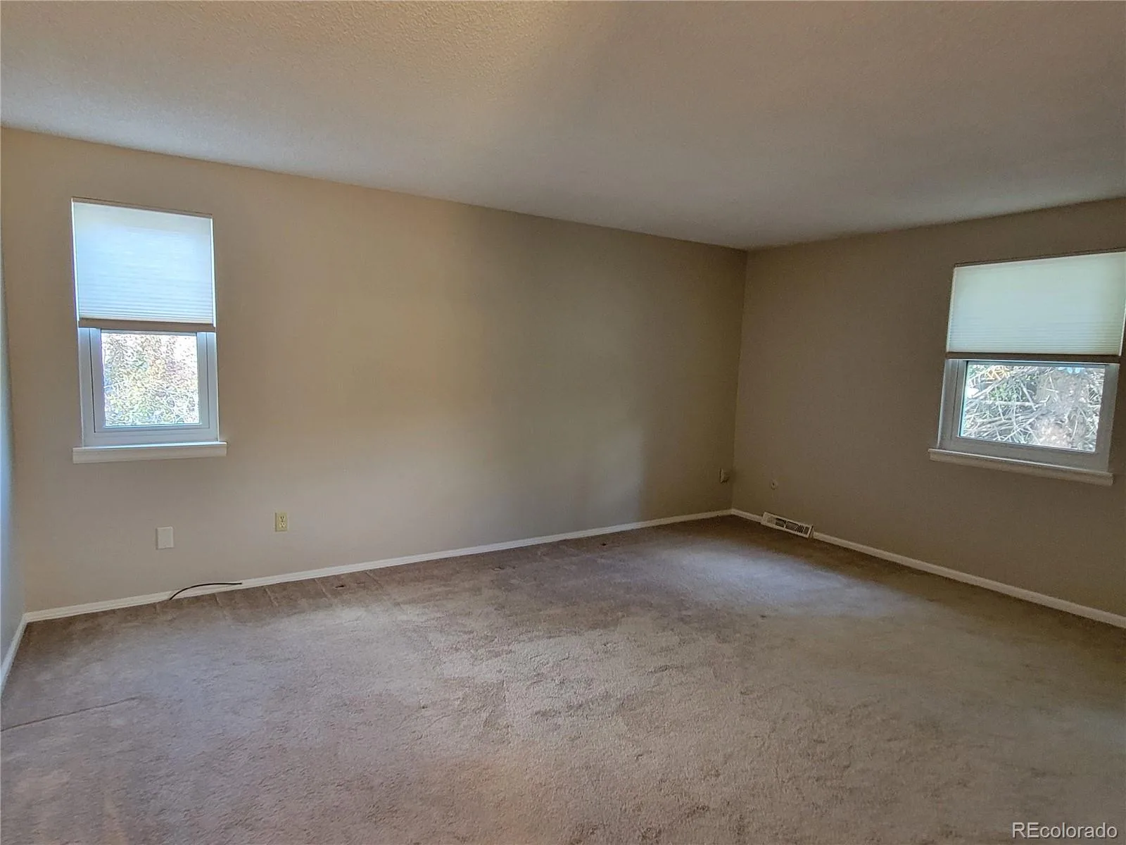 8401 E Long Avenue Centennial CO 80112 MLS #REC1958857 06172026050606 1600 31