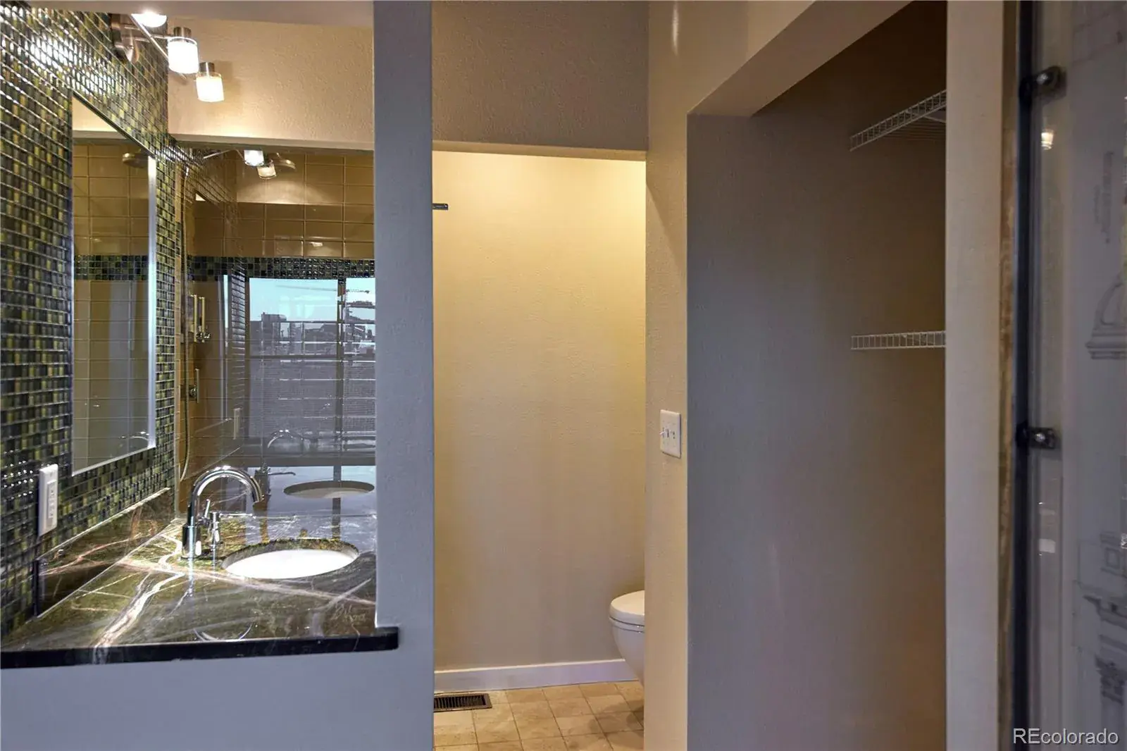 10302025214752 1600 18