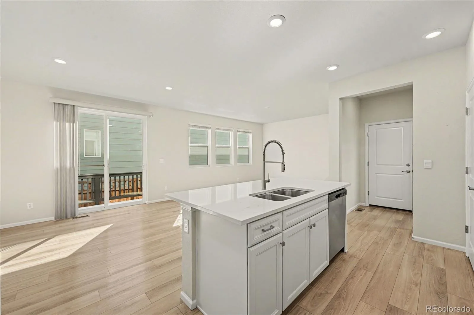 6026 N Orleans Street Aurora CO 80019 | MLS #REC1964214 09242026101132 1600 14