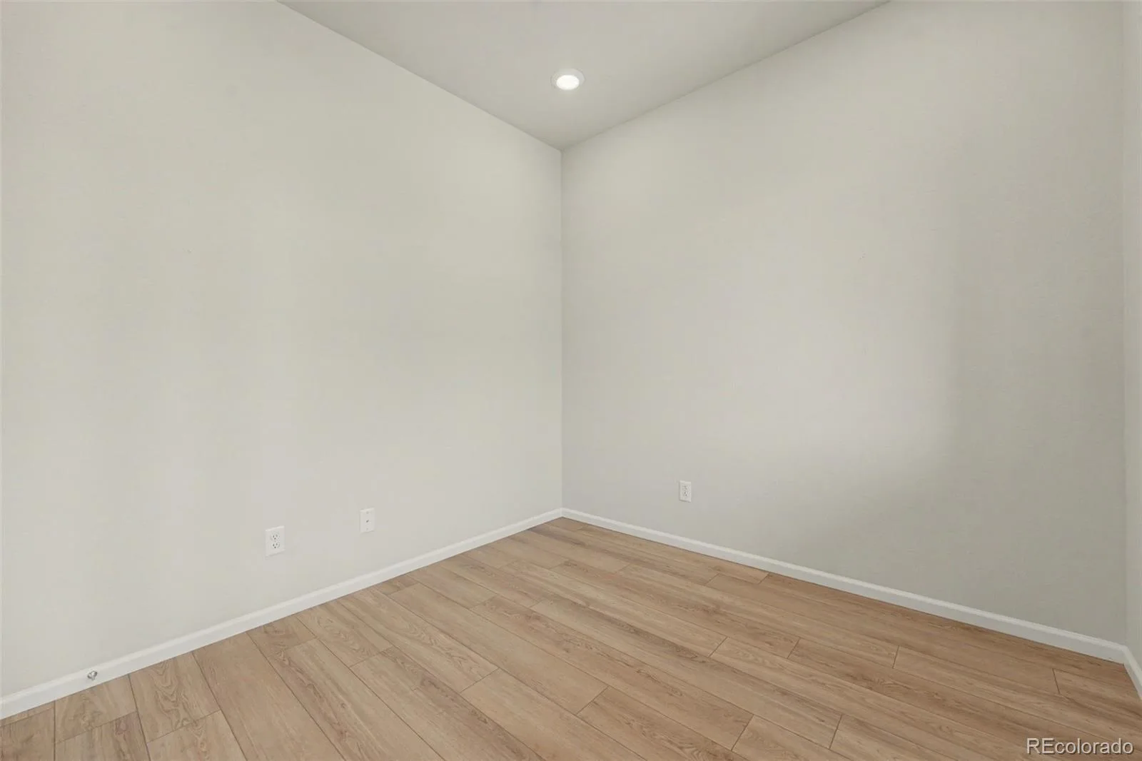 6026 N Orleans Street Aurora CO 80019 | MLS #REC1964214 09242026101132 1600 17