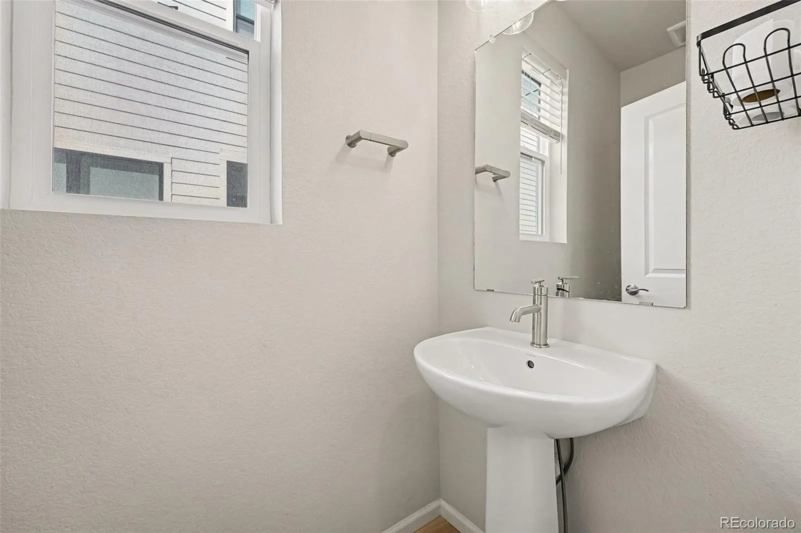6026 N Orleans Street Aurora CO 80019 | MLS #REC1964214 09242026101132 1600 18