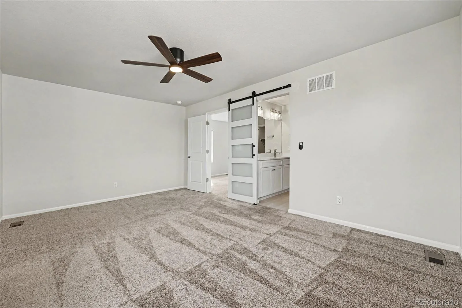 6026 N Orleans Street Aurora CO 80019 | MLS #REC1964214 09242026101132 1600 22