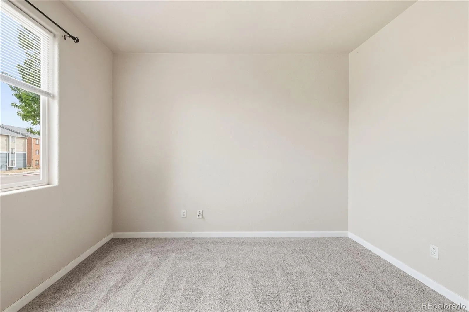1010 S Yampa Street #101 Aurora CO 80017 MLS #REC1964573 04252026175124 1600 14