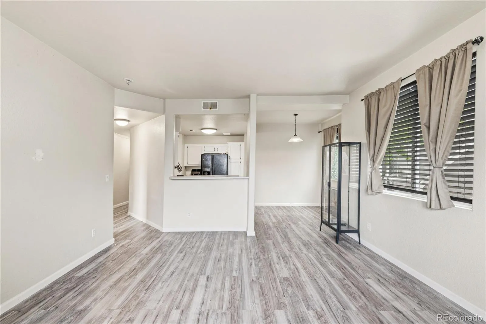 1010 S Yampa Street #101 Aurora CO 80017 MLS #REC1964573 04252026175124 1600 5