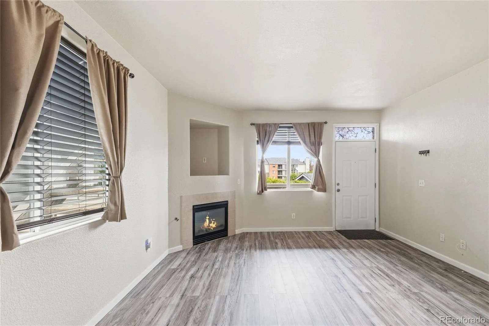 1010 S Yampa Street #101 Aurora CO 80017 | MLS #REC1964573 09222026225530 1600 3