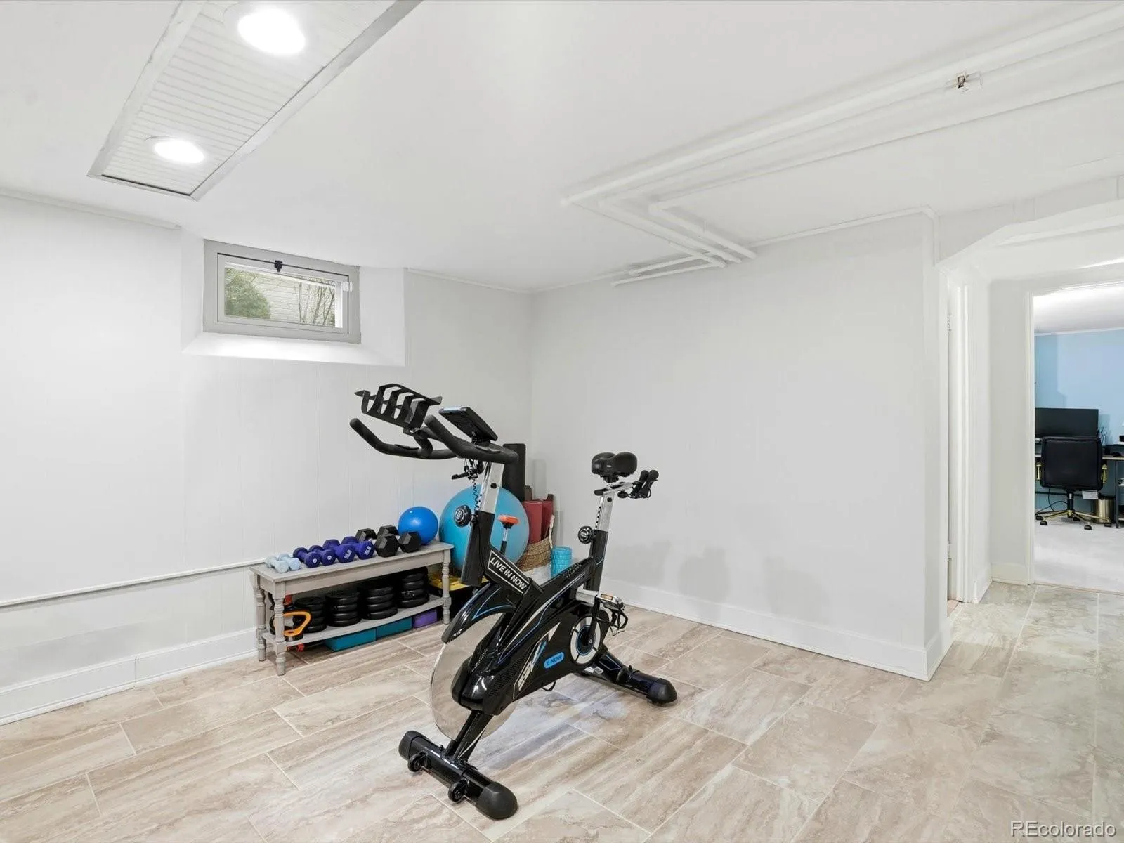 04152026004208 1600 26