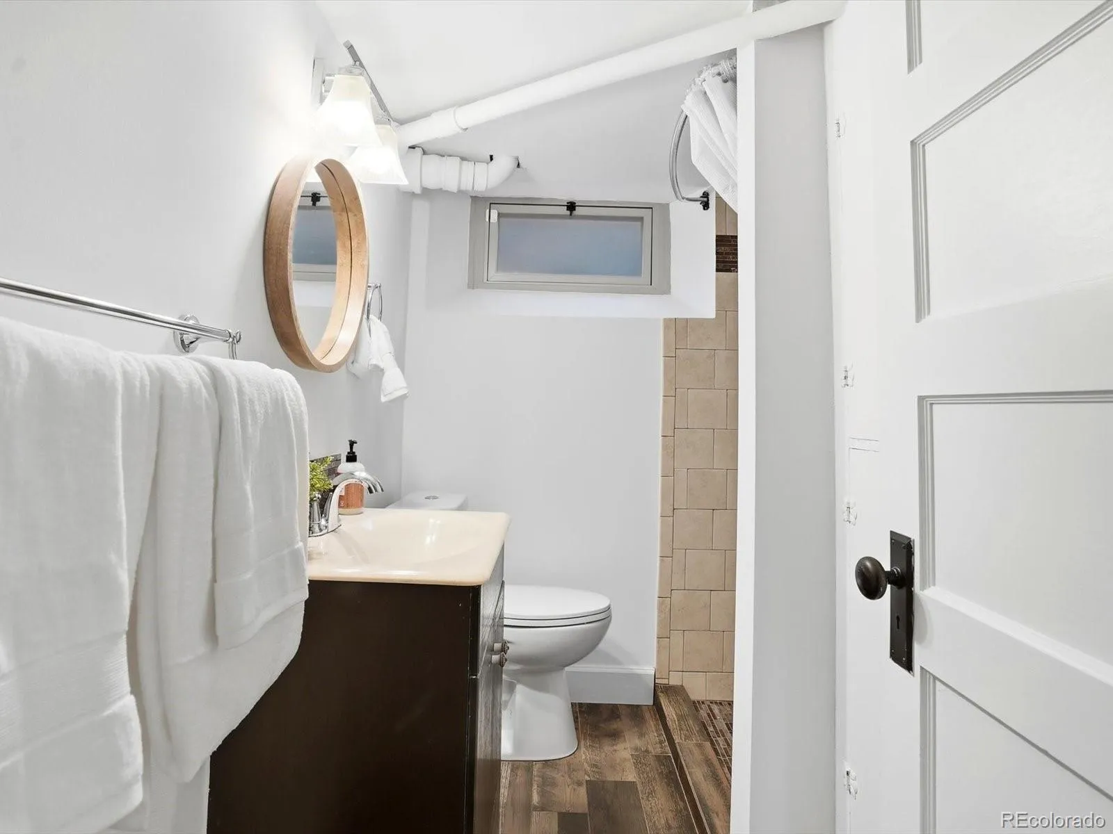 04152026004208 1600 28