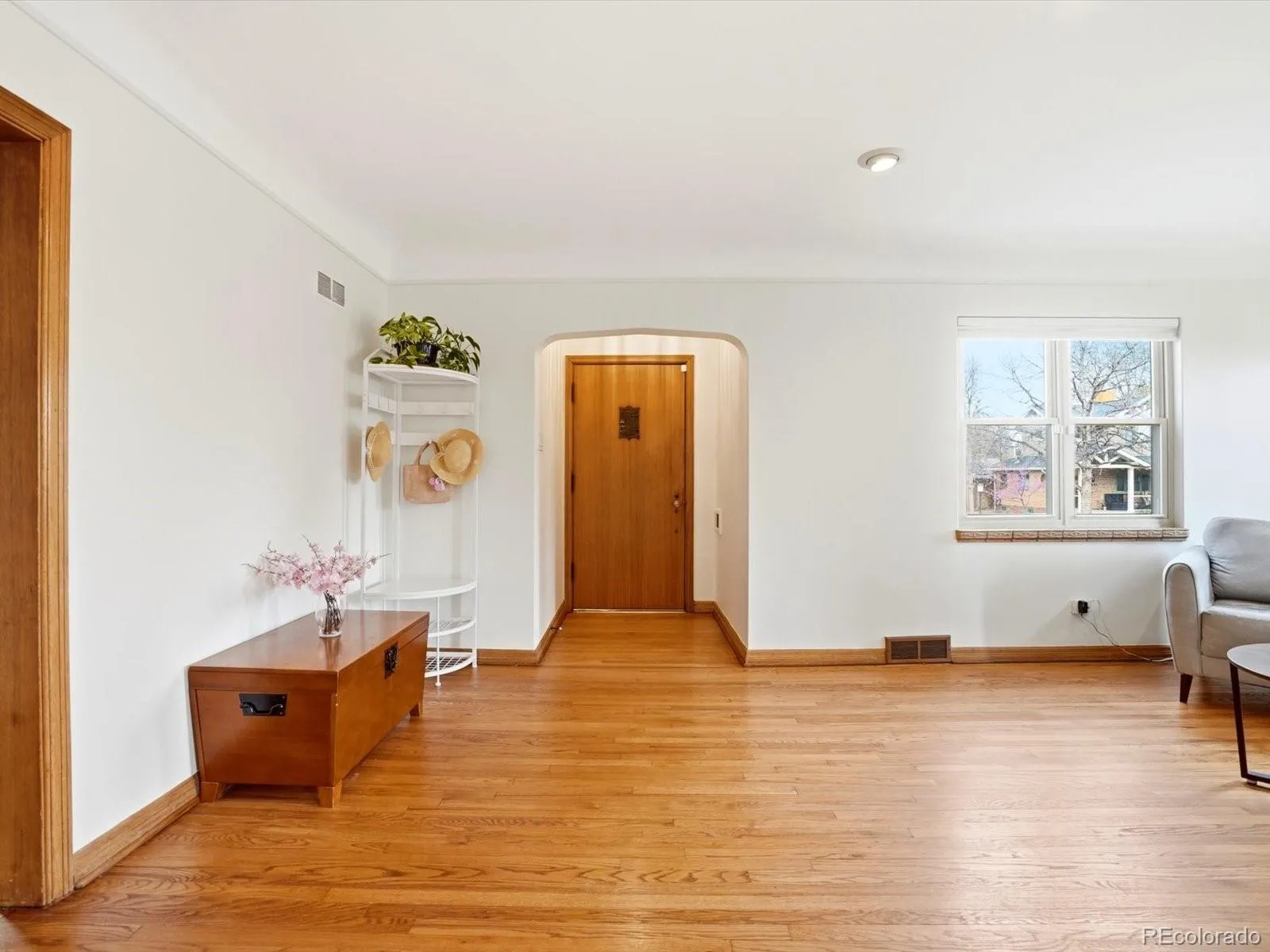 04152026004208 1600 5