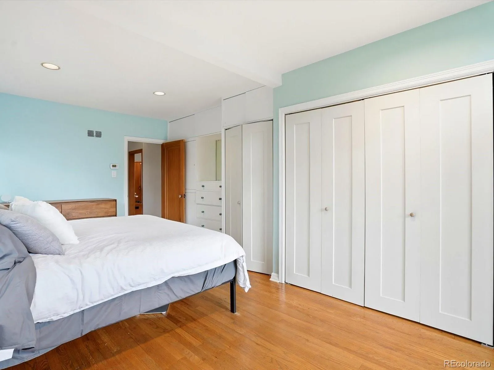 04152026004208 1600 8