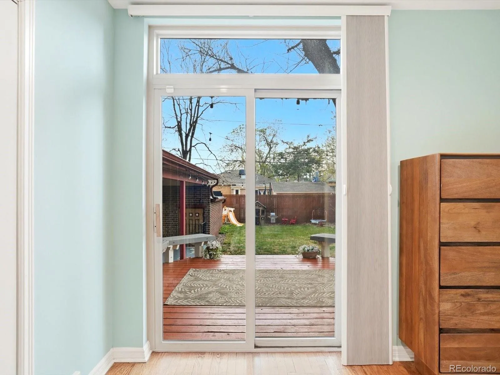 04152026004208 1600 9