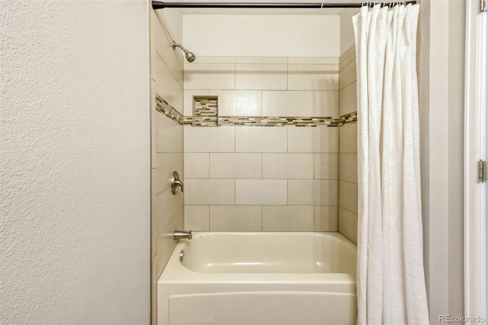 2853 S Espana Street Aurora CO 80013 | MLS #REC1965941 08052026221716 1600 23