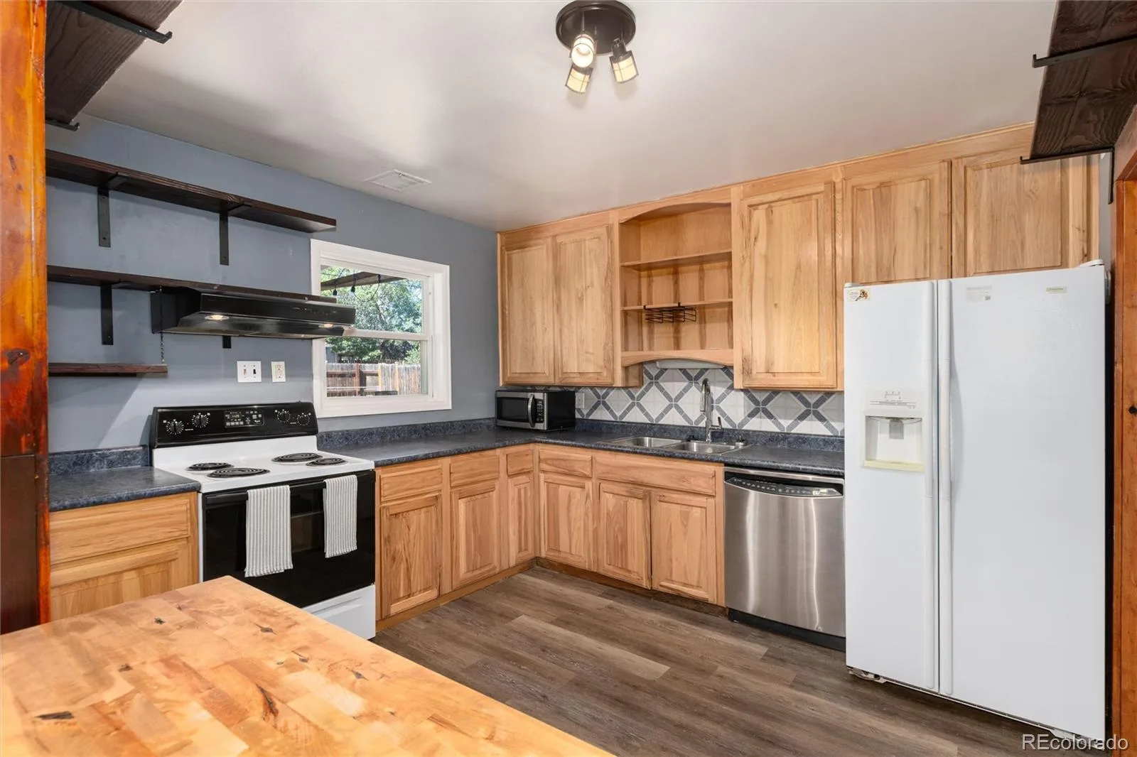 1057 Ursula Street Aurora CO 80011 | MLS #REC1966134 10092026173015 1600 9