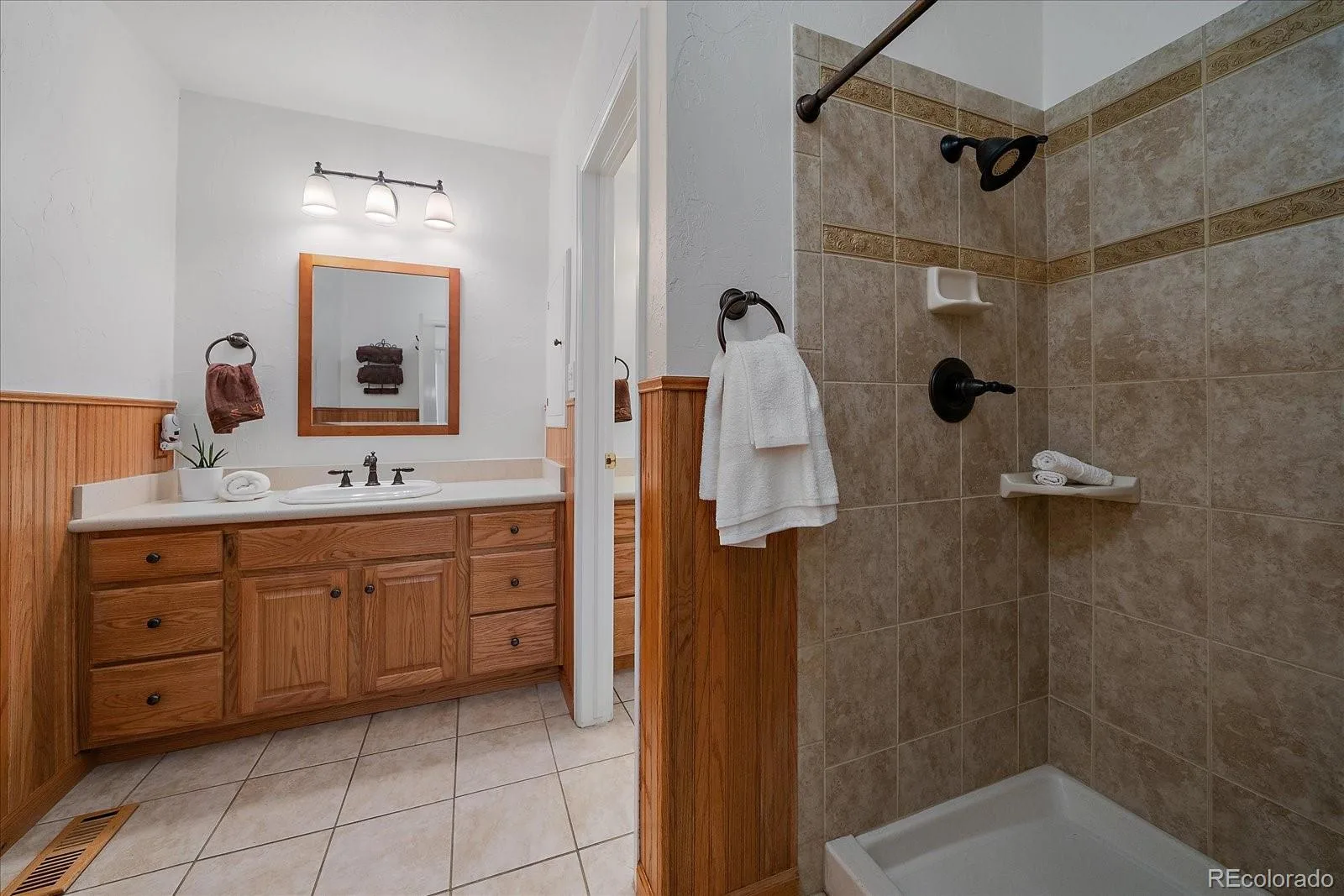 7785 W 5th Avenue Lakewood CO 80226 | MLS #REC1966852 10102026170754 1600 16