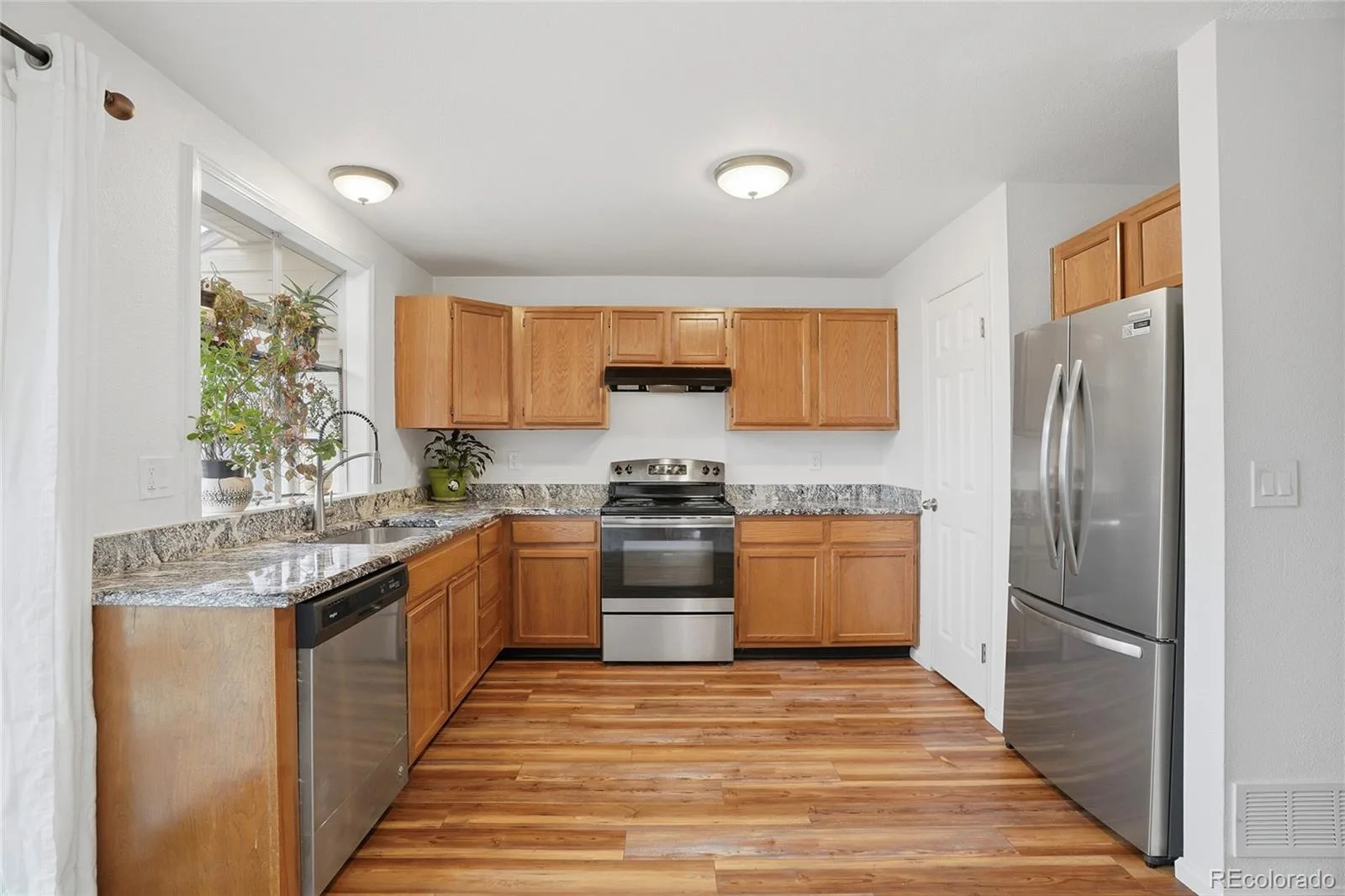 4665 S Dillon Court #B Aurora CO 80015 MLS #REC1968508 05302026054919 1600 10