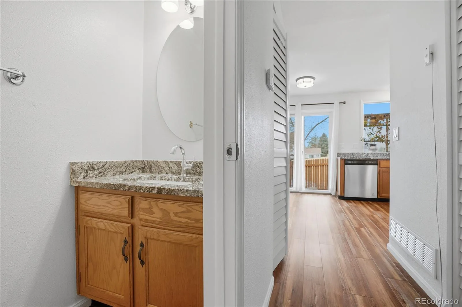 4665 S Dillon Court #B Aurora CO 80015 MLS #REC1968508 05302026054919 1600 6
