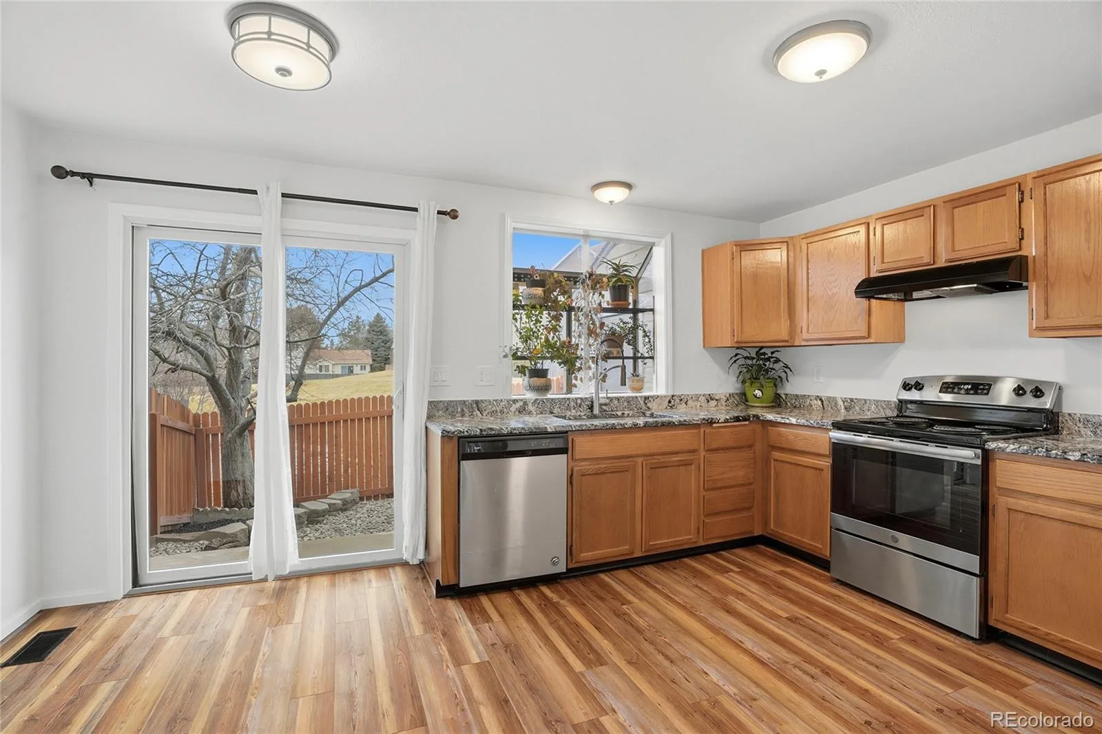 4665 S Dillon Court #B Aurora CO 80015 MLS #REC1968508 05302026054919 1600 8