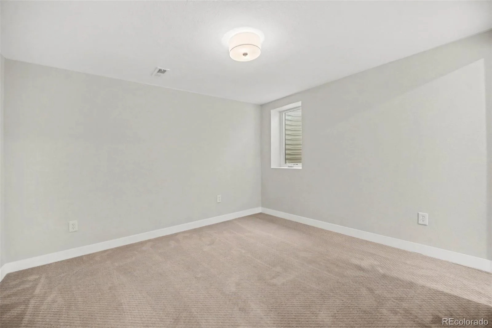 1856 E Mineral Avenue Centennial CO 80122 | MLS #REC1971163 09252026042055 1600 31