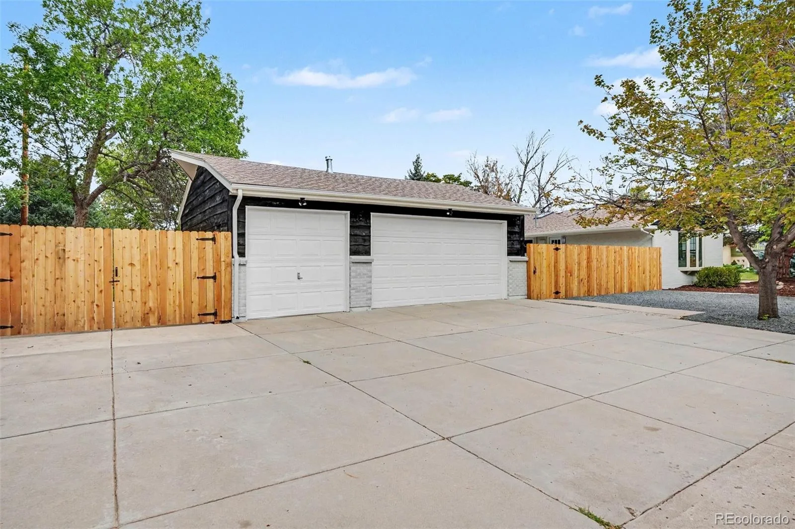 1856 E Mineral Avenue Centennial CO 80122 | MLS #REC1971163 09252026042055 1600 37