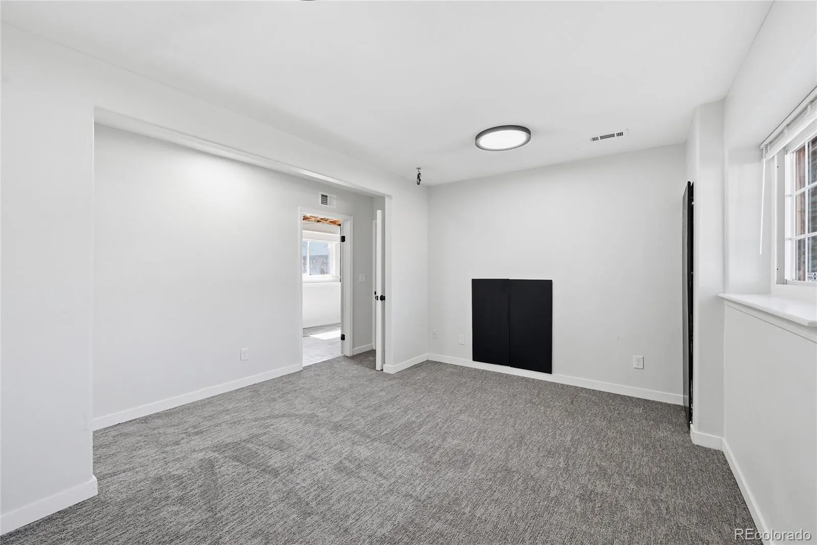 04012026185748 1600 16