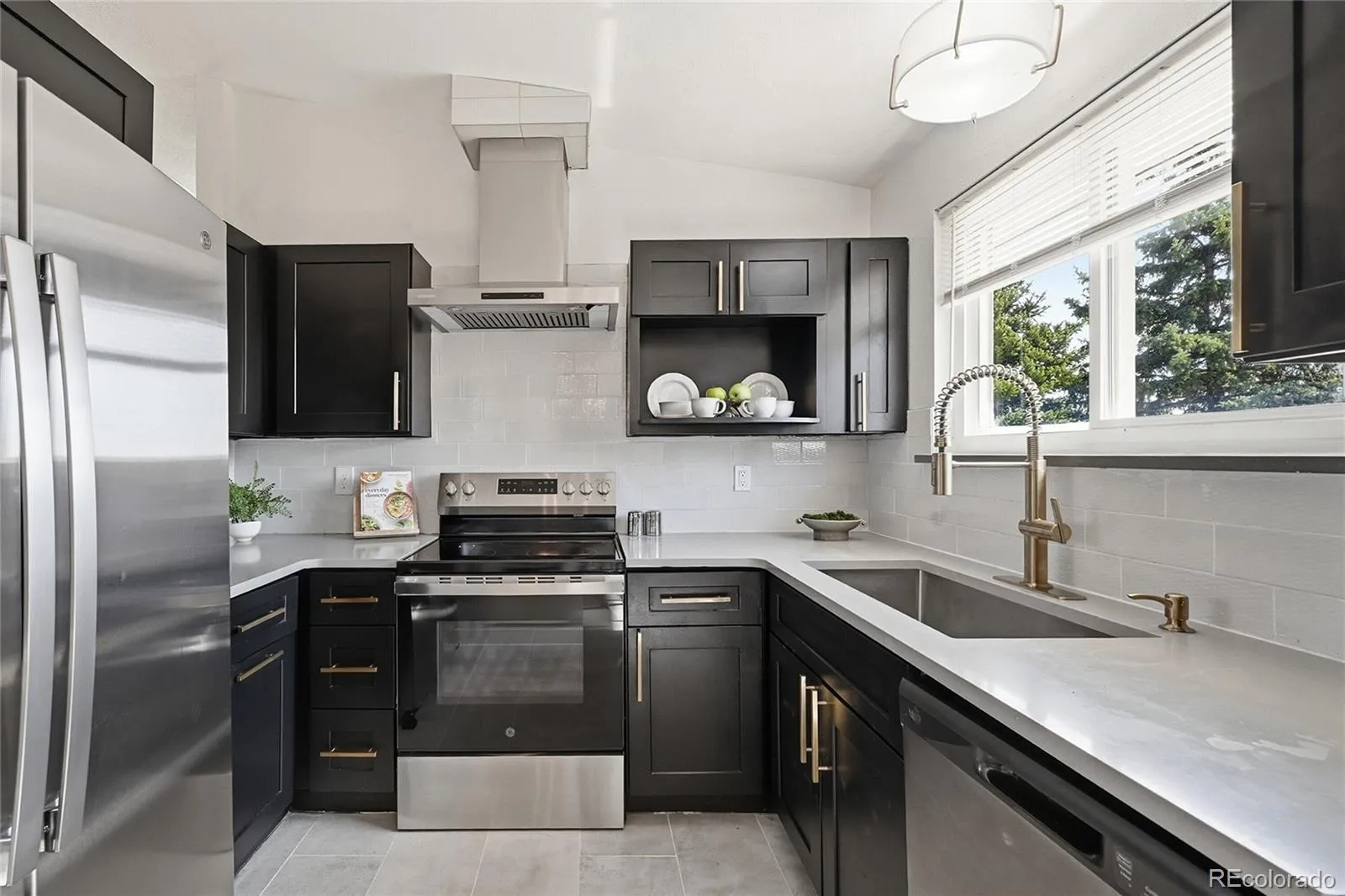 04012026185748 1600 7