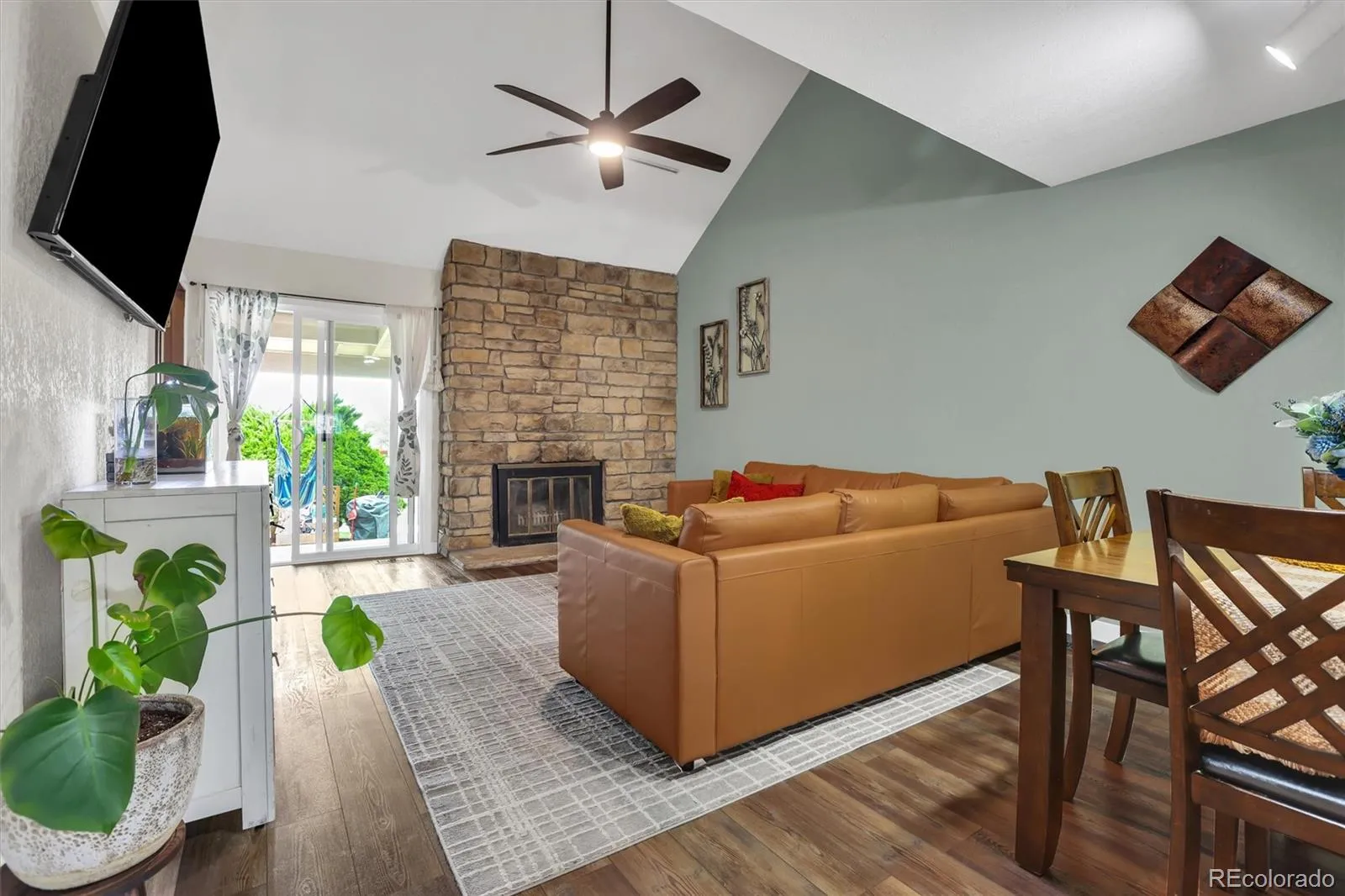 2053 S Worchester Way Aurora CO 80014 MLS #REC1974249 05142026074541 1600 1