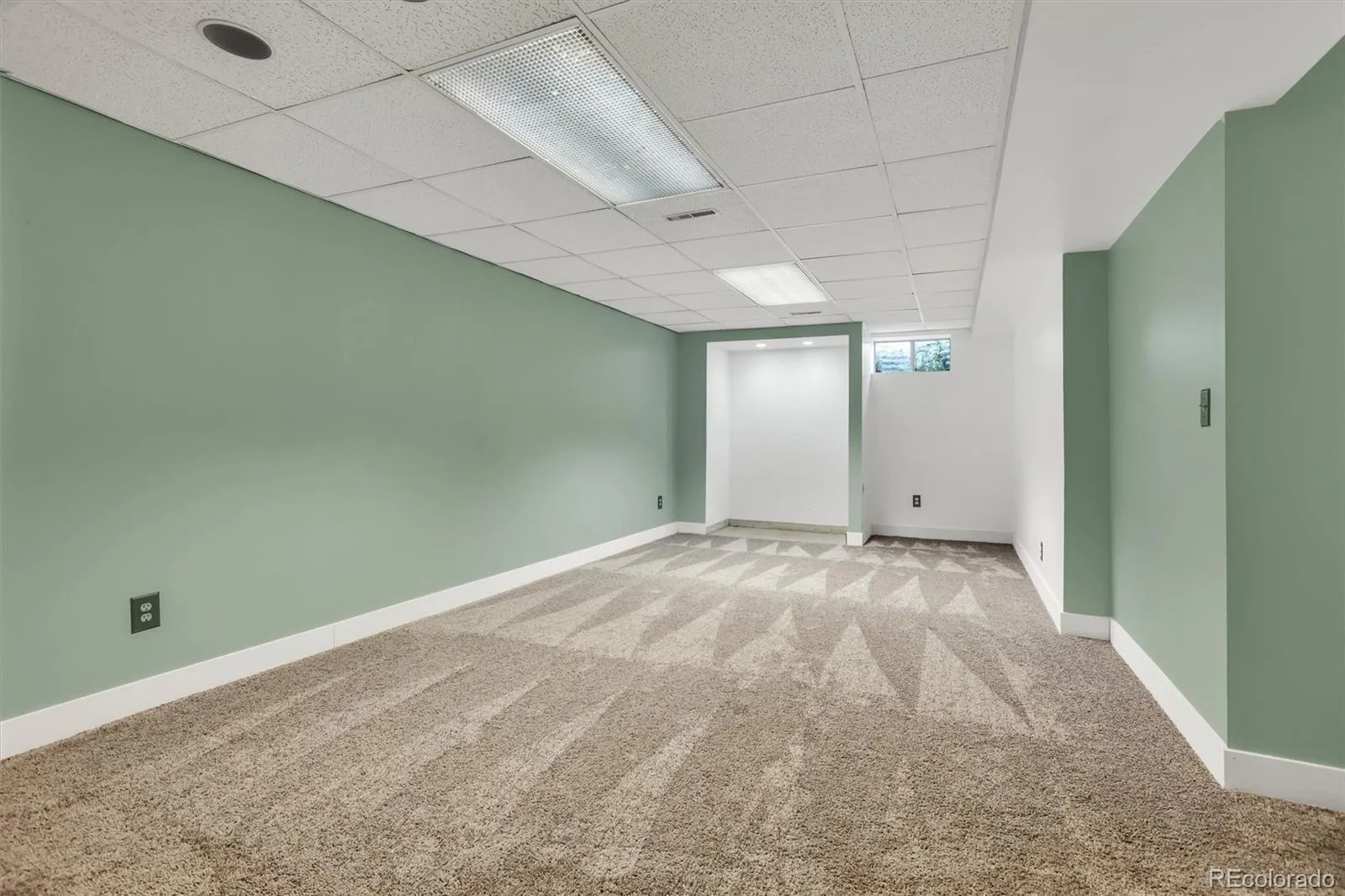 2053 S Worchester Way Aurora CO 80014 MLS #REC1974249 05142026074541 1600 11