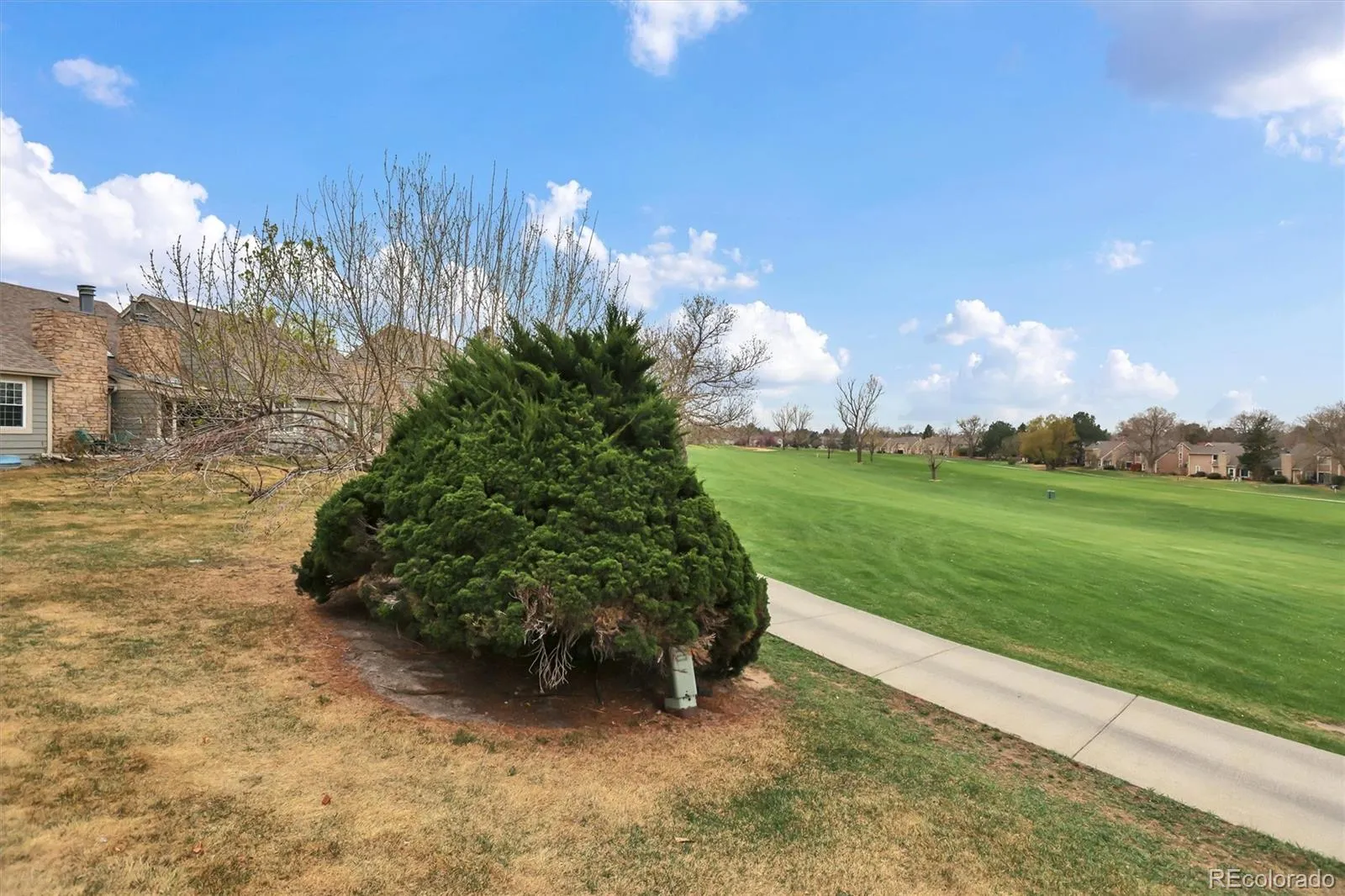 2053 S Worchester Way Aurora CO 80014 MLS #REC1974249 05142026074541 1600 16